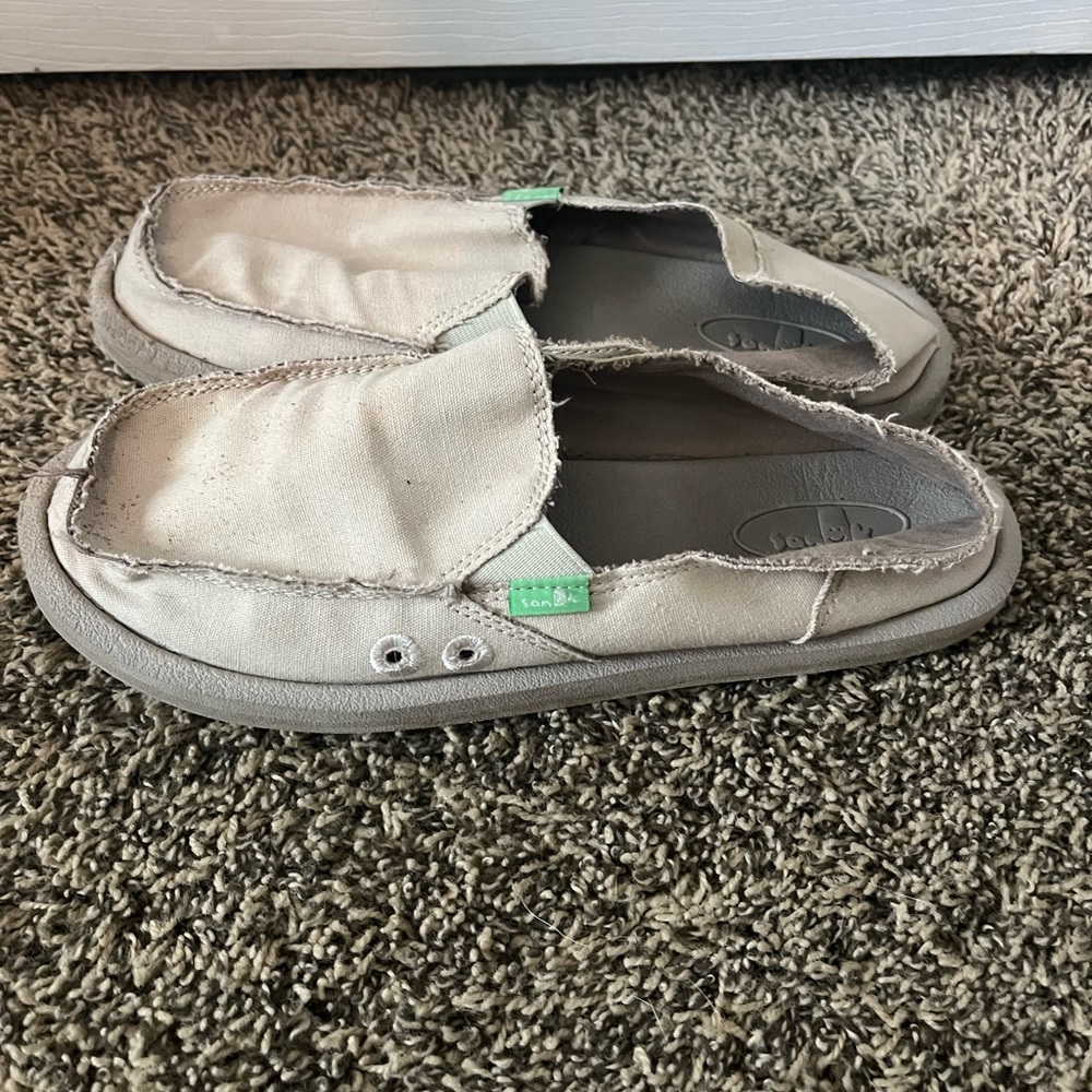 Light tan slip on sanuk